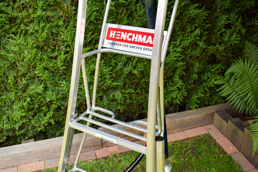 New Fully Adjustable Tripod Ladder 8ft / 2.4m