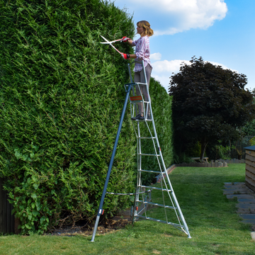 New Fully Adjustable Tripod Ladder 10ft / 3m